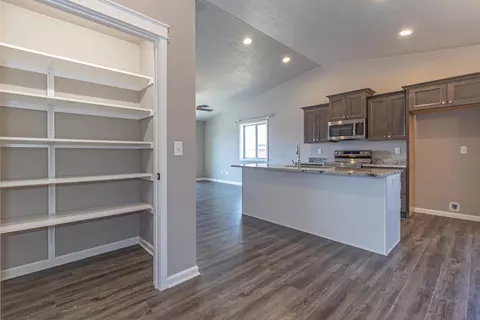 2322 Plank Cir #B, Appleton, WI 54915 photo 8