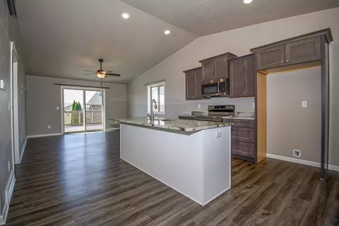 2322 Plank Cir #B, Appleton, WI 54915 photo 3
