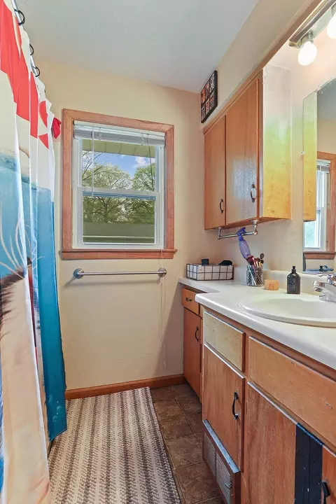 2402 Gmeiner Rd, Appleton, WI 54915 photo 10