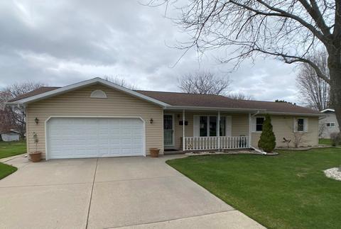 131 N Adams St, Bonduel, WI 54107