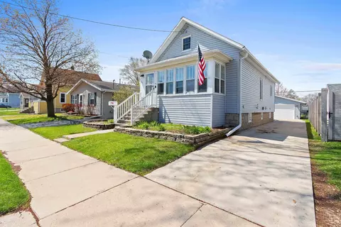 941 Dove St, Oshkosh, WI 54902