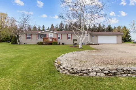 w6683 Christian Road, Burnett, WI 53922