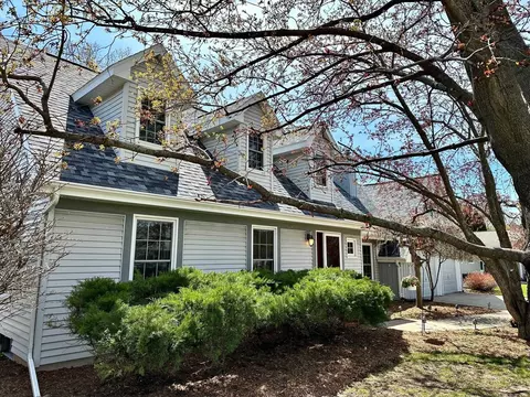 917 E Capitol Dr, Appleton, WI 54911