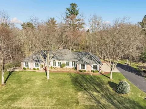 2722 Scotch Pine Trl, Green Bay, WI 54313