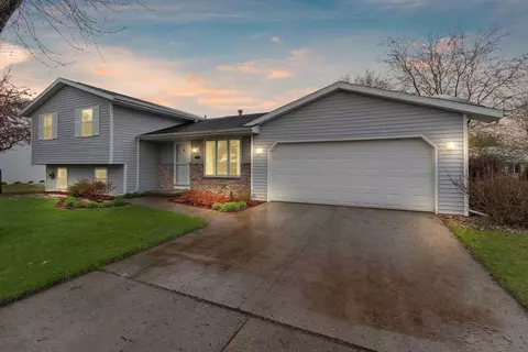 2157 Redtail Dr, Neenah, WI 54956