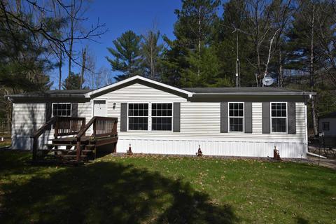 w7486 White River Trail, Wautoma, WI 54982