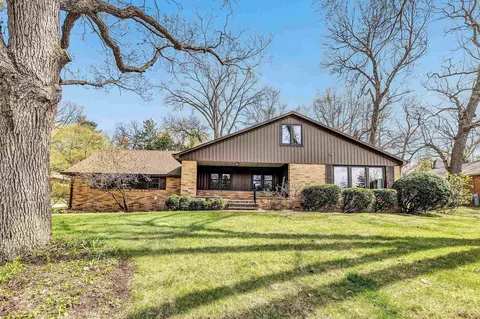 1219 St Lawrence Dr, Green Bay, WI 54302