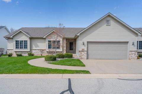 10 Penbrook Cir, Appleton, WI 54913