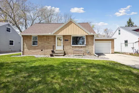1004 Spence St, Green Bay, WI 54304