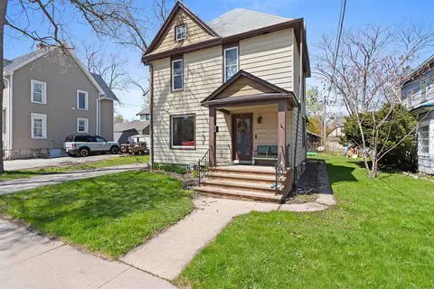 710 E Franklin St, Appleton, WI 54911 photo 2
