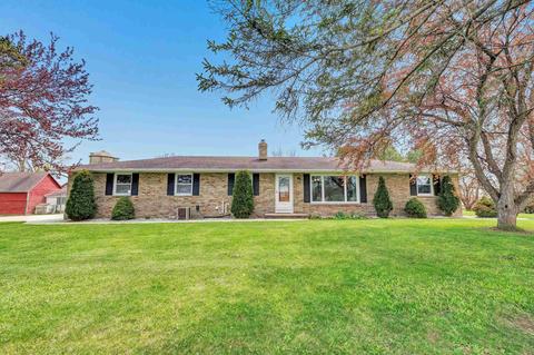 8913 Zander Rd, Maribel, WI 54227
