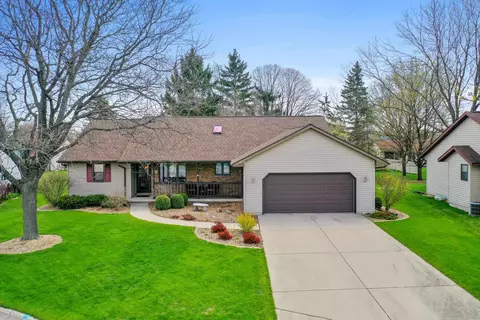 816 Spooner Ct, De Pere, WI 54115