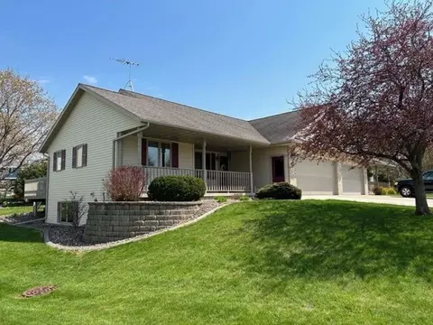 200 Good Ave, Chilton, WI 53014