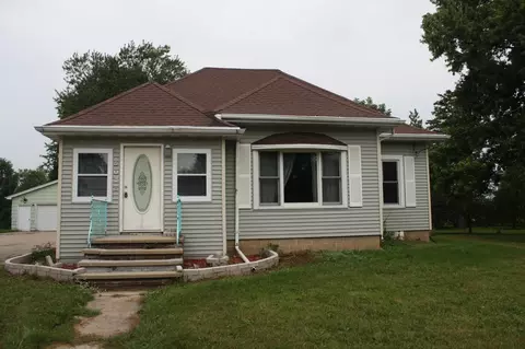 507 N Main St, Black Creek, WI 54106