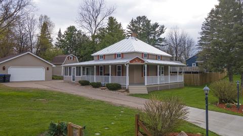 111 W Birdsall St, Weyauwega, WI 54983