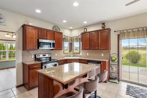 2856 W Warner Estates Dr, Appleton, WI 54913 photo 12
