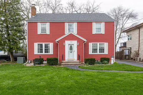 744 Lakecrest Dr, Menasha, WI 54952