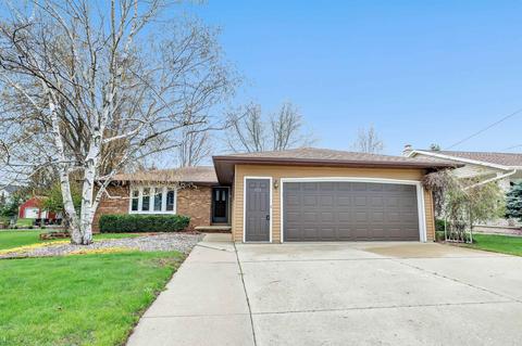 715 Lamers Rd, Kimberly, WI 54136