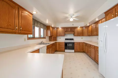 7400 County Rd E, Omro, WI 54963 photo 5
