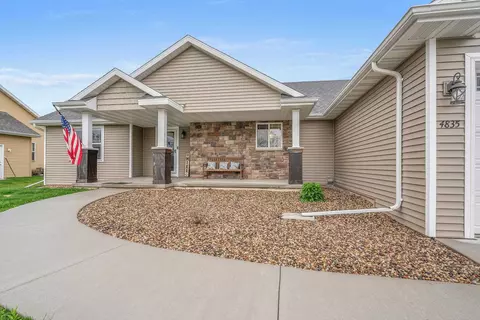 4835 N Vincent Dr, Appleton, WI 54913 photo 2