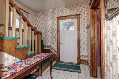 911 E Washington St, Appleton, WI 54911 photo 5