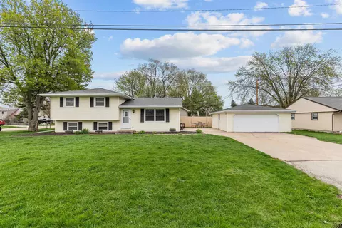 1021 Claude St, Menasha, WI 54952