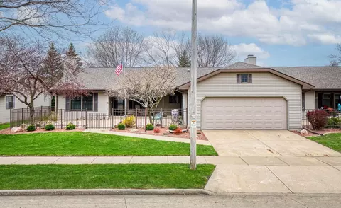 20 Fiesta Ct # A, Appleton, WI 54911