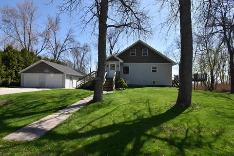 1273 Fawn Ct, Green Bay, WI 54313