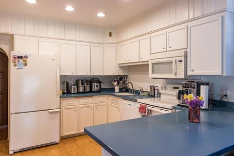 910 E College Ave, Appleton, WI 54911 photo 9