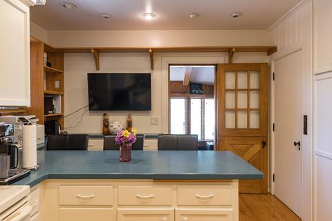 910 E College Ave, Appleton, WI 54911 photo 8