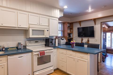 910 E College Ave, Appleton, WI 54911 photo 7