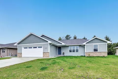 1655 Marie Ln, Green Bay, WI 54313