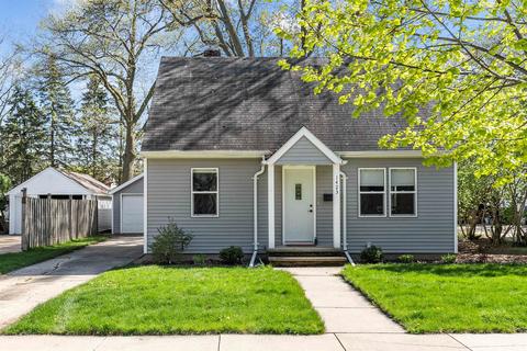 1423 W Packard St, Appleton, WI 54914