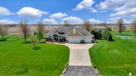 3553 Grand Meadows Xing, Neenah, WI 54956