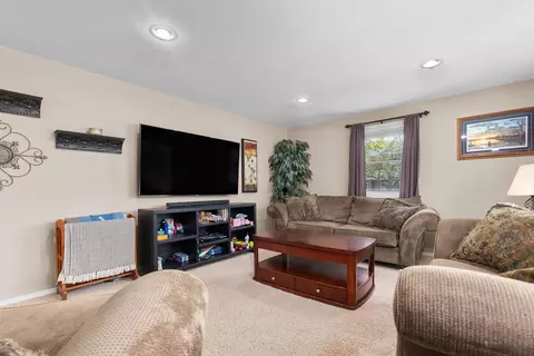 1420 E Harding Dr, Appleton, WI 54915 photo 3