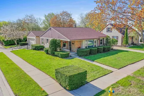 1138 Thrush St, Green Bay, WI 54303