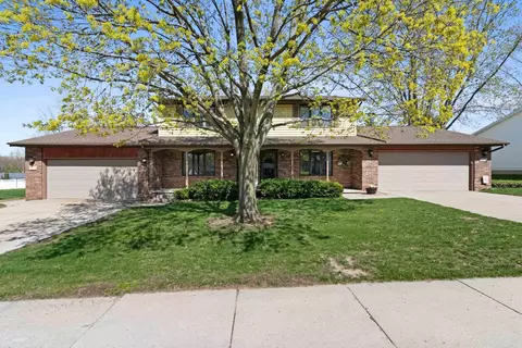 1701 Packerland Dr, Green Bay, WI 54304