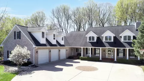 2915 Nikki Lee Ct, Green Bay, WI 54313