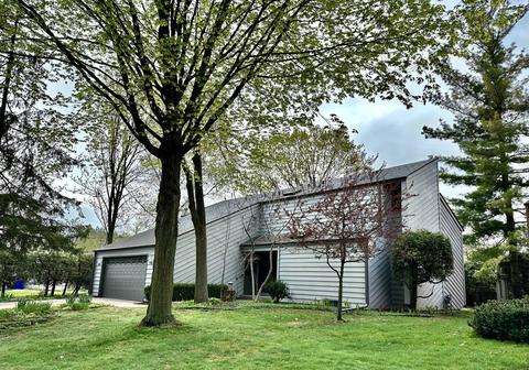 5 Arbor Ln, Appleton, WI 54915
