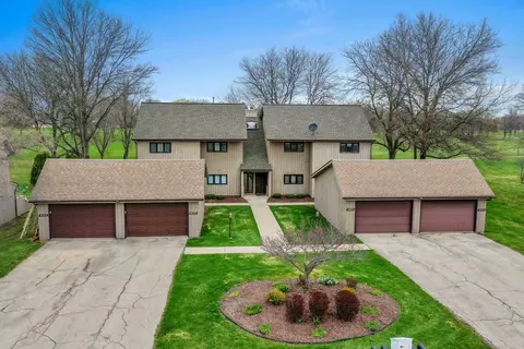 4839 Scotland Dr #D, New Franken, WI 54229