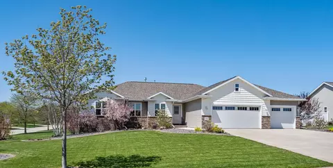 3744 Misty Meadow Ln, De Pere, WI 54115