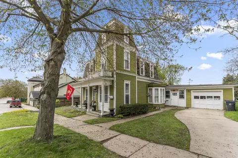 145 N Adams Ave, Berlin, WI 54923