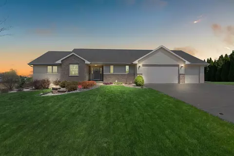 n576 Robinhood Way, Sherwood, WI 54169