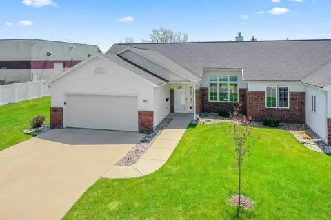 801 W Bent Oak Ln, Appleton, WI 54914