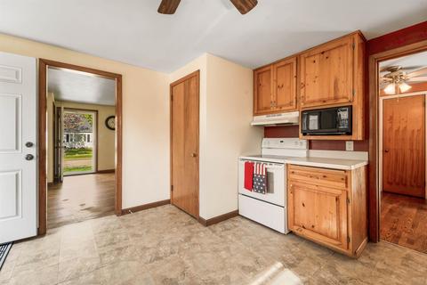 1920 S Walden Ave, Appleton, WI 54915 photo 7