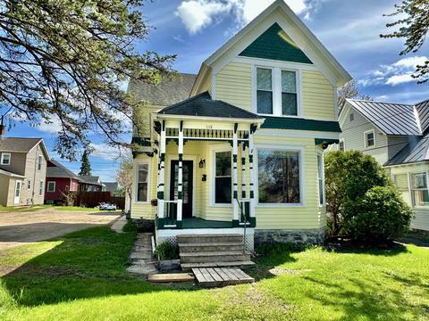 110 W Ceresco St, Berlin, WI 54923