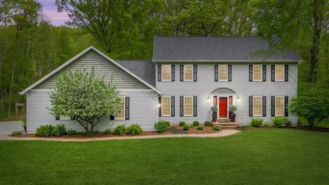 w8594 Woodduck Court, Hortonville, WI 54944