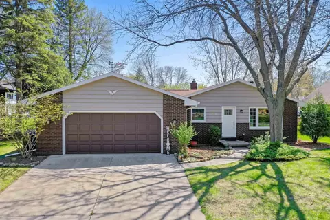 809 E Meadow Grove Blvd, Appleton, WI 54915