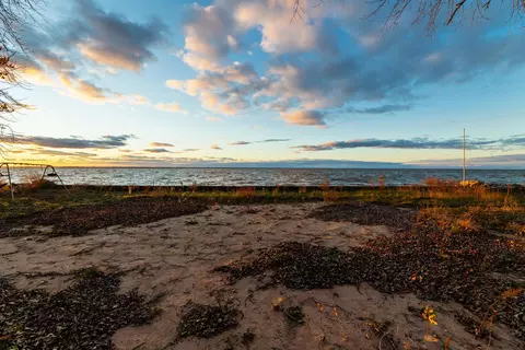 4209 Nicolet Dr, Green Bay, WI 54311
