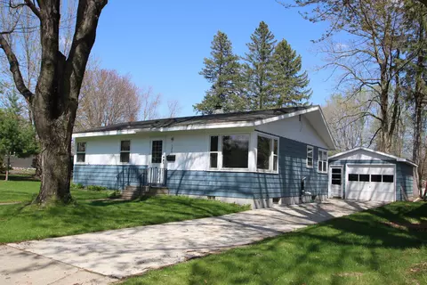 1220 S Lafayette St, Shawano, WI 54166